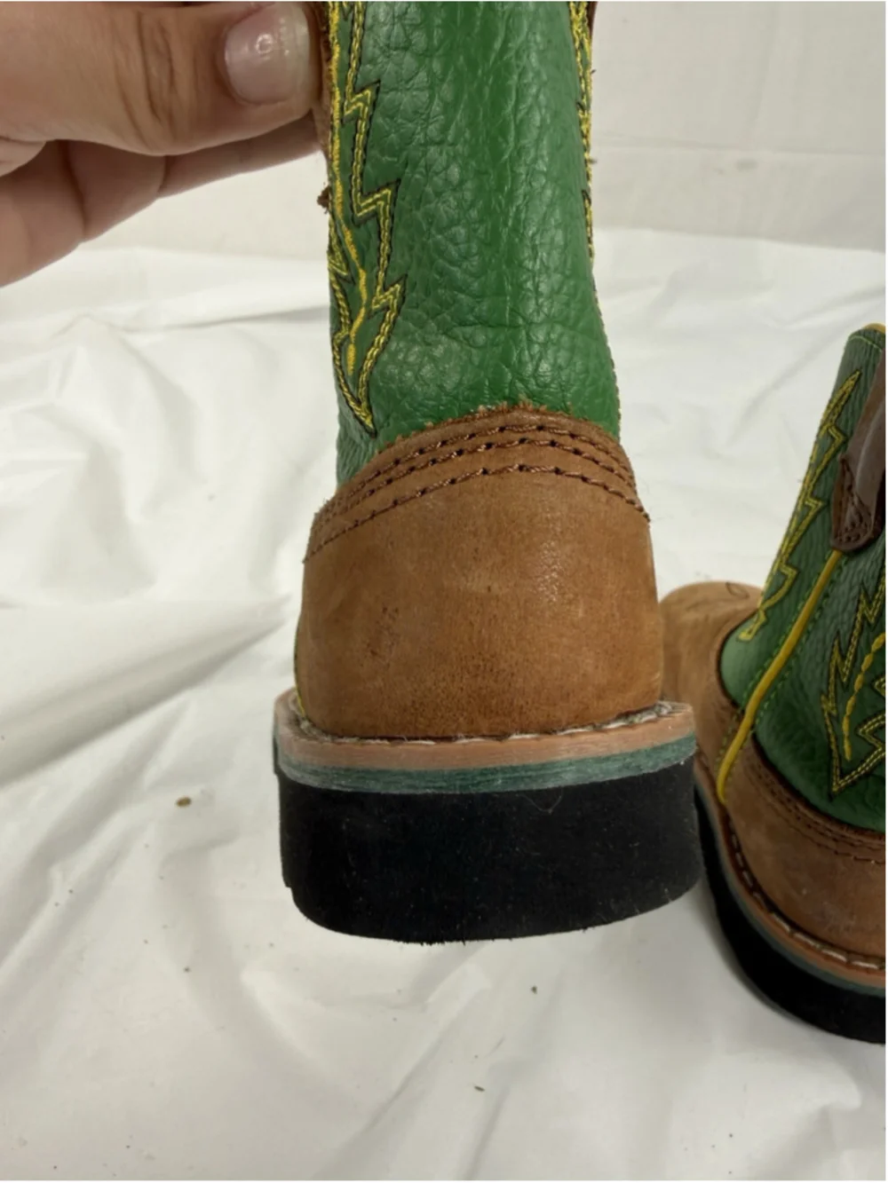 Toddler John Deere Boots Size 4 excellent condidtion